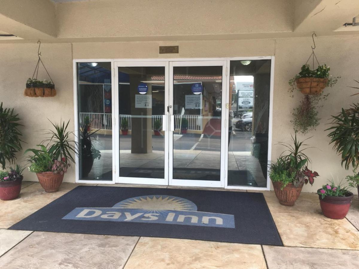 Days Inn By Wyndham Port Charlotte Town Center Exterior foto